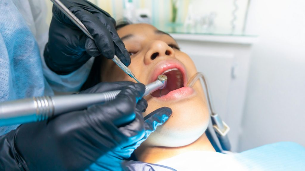 Pour trouver un dentiste à Saint-Malo, utilisez l’annuaire spécialisé les-dentistes.org
