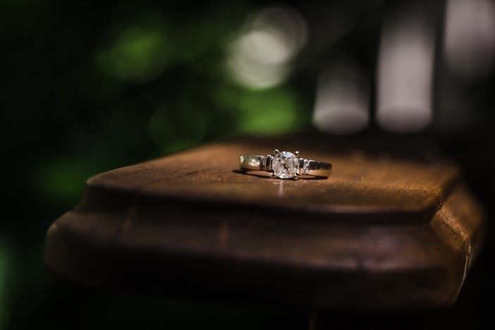 Bien choisir le métal d’une bague de fiançailles