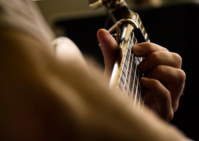 Vos cours de guitare à Paris